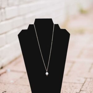 Dangle Pearl Necklace