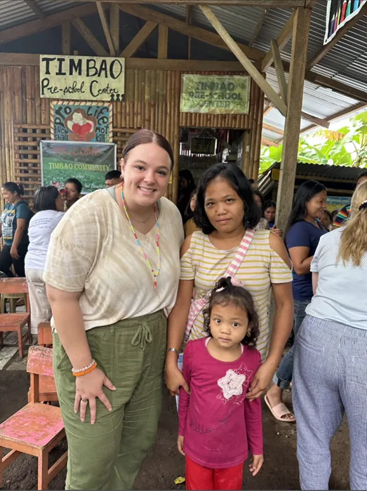 Celebrating 900 Sponsored Children